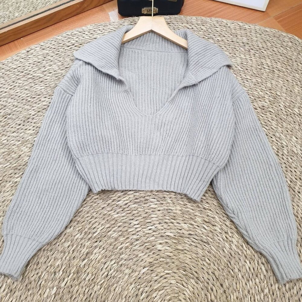 Cozy Ribbed Knit Cropped Sweater Collared Gray